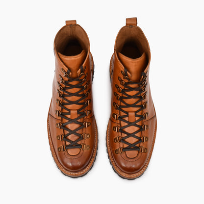 NINE EYELETS ANKLE BOOTS